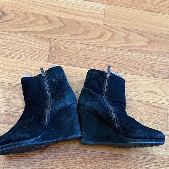 Calvin Klein Black Suede Wedge Ankle Boots with Shearling Trim - Picture 2 of 4